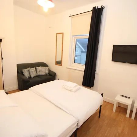 Cosy Casa: Beachfront Promenade Retreat with Free Parking Blackpool Exterior photo
