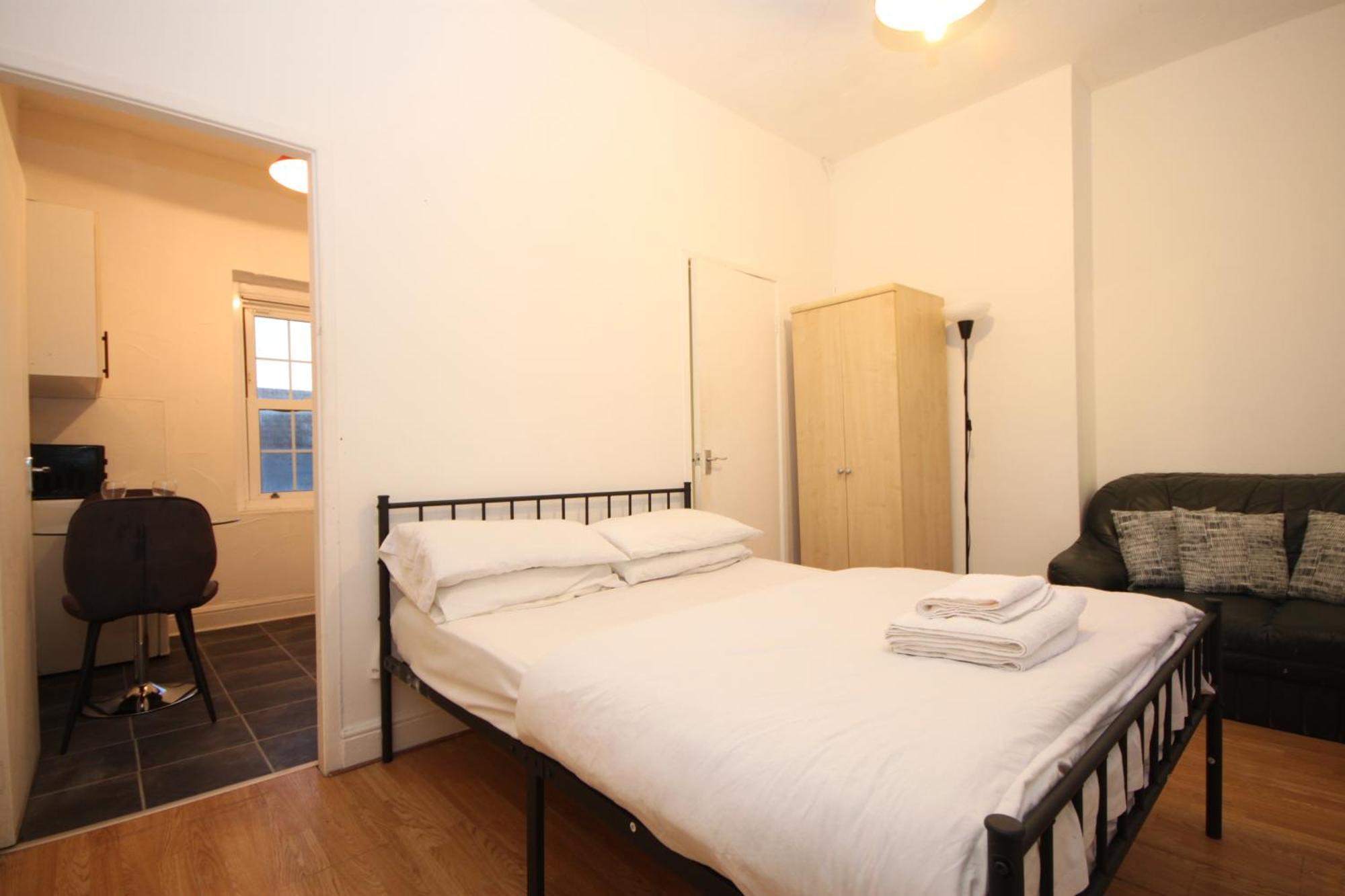 Barton Seaview, Self Catering Apartments, Promenade & Location, Families, Couples Or 23 Years Only, Free Parking Appartement Blackpool