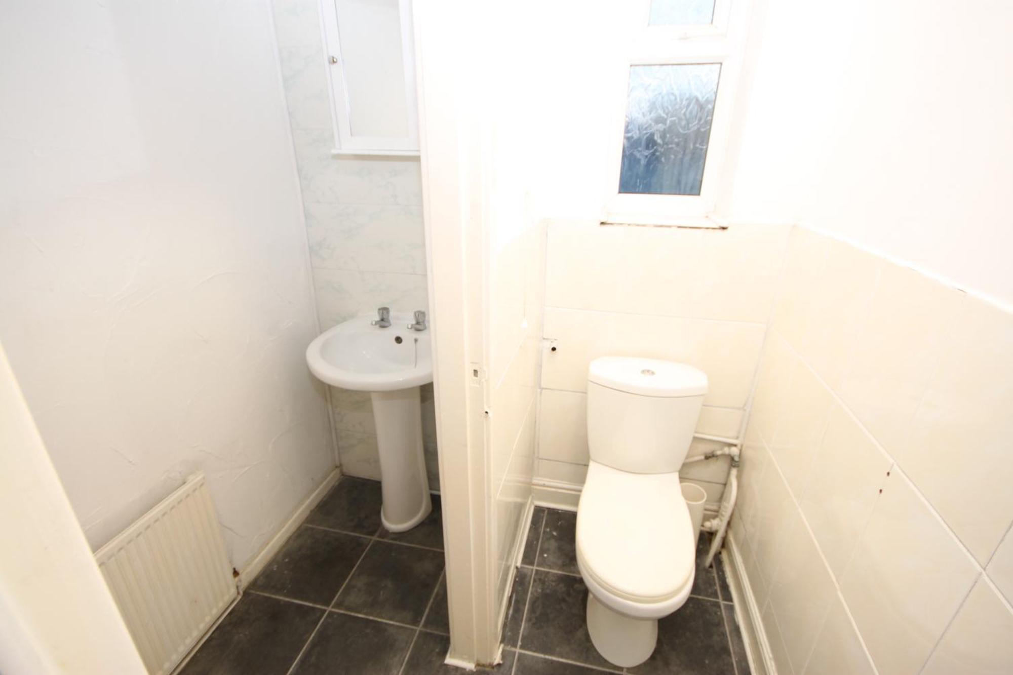 Barton Seaview, Self Catering Apartments, Promenade & Location, Families, Couples Or 23 Years Only, Free Parking * Blackpool
