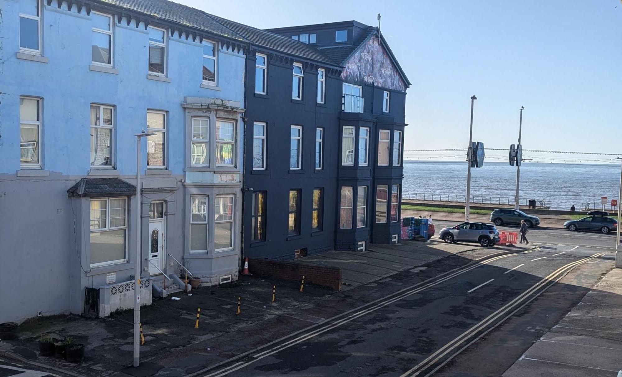 Barton Seaview, Self Catering Apartments, Promenade & Location, Families, Couples Or 23 Years Only, Free Parking Appartement Blackpool