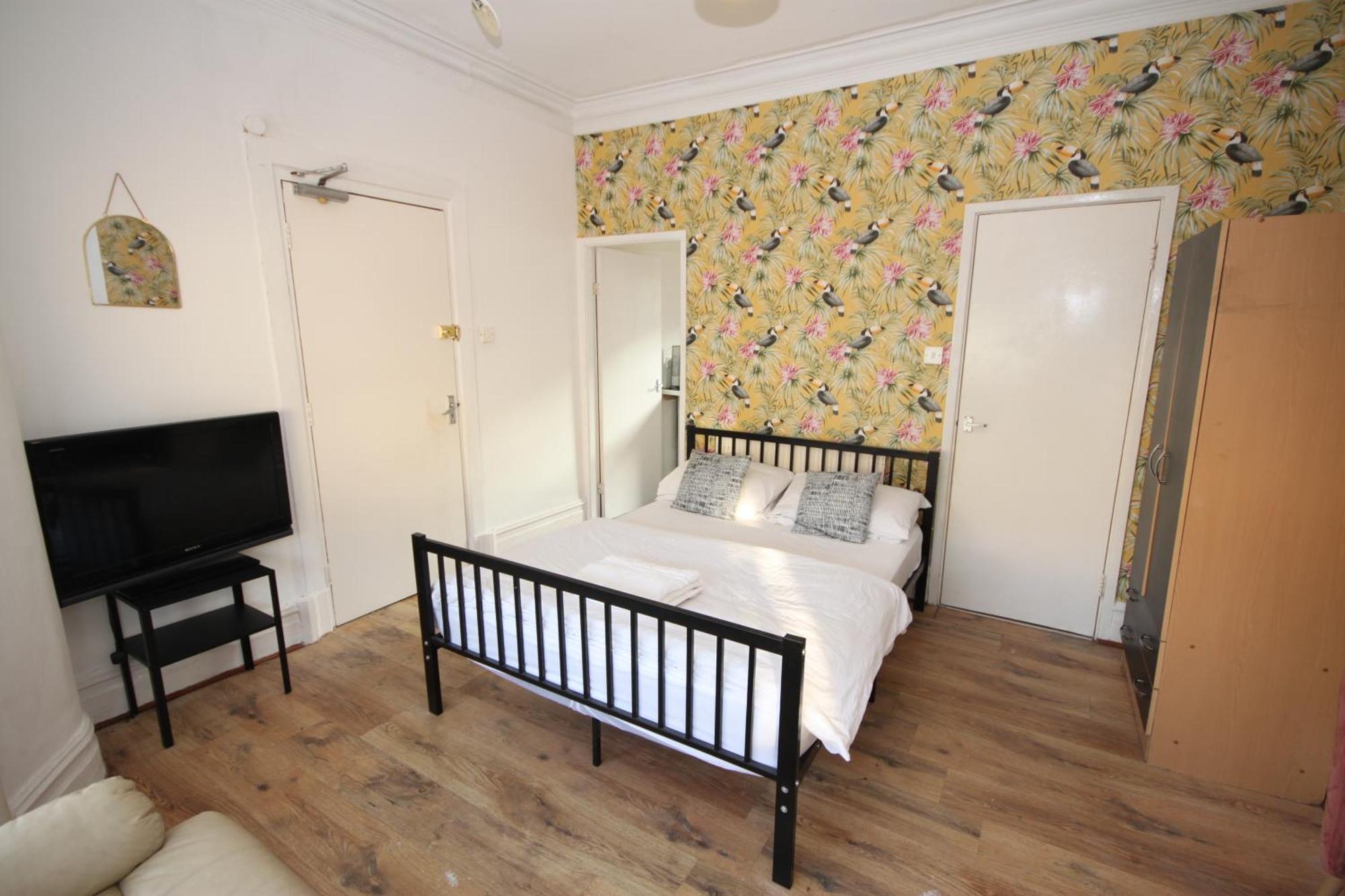 Barton Seaview, Self Catering Apartments, Promenade & Location, Families, Couples Or 23 Years Only, Free Parking Appartement Blackpool